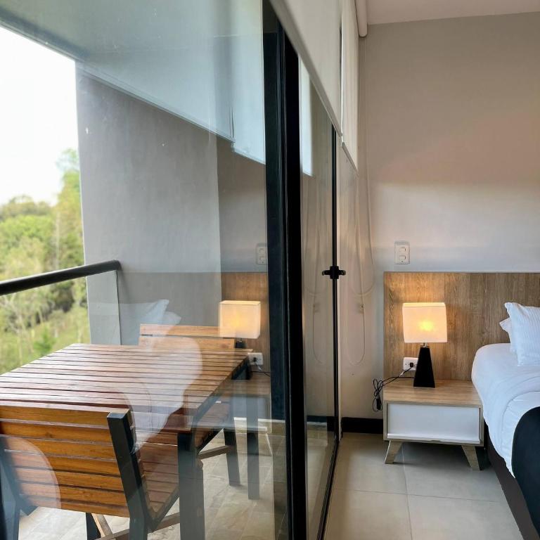 Fully equipped suite near JMC airport - Vacation Home - 13