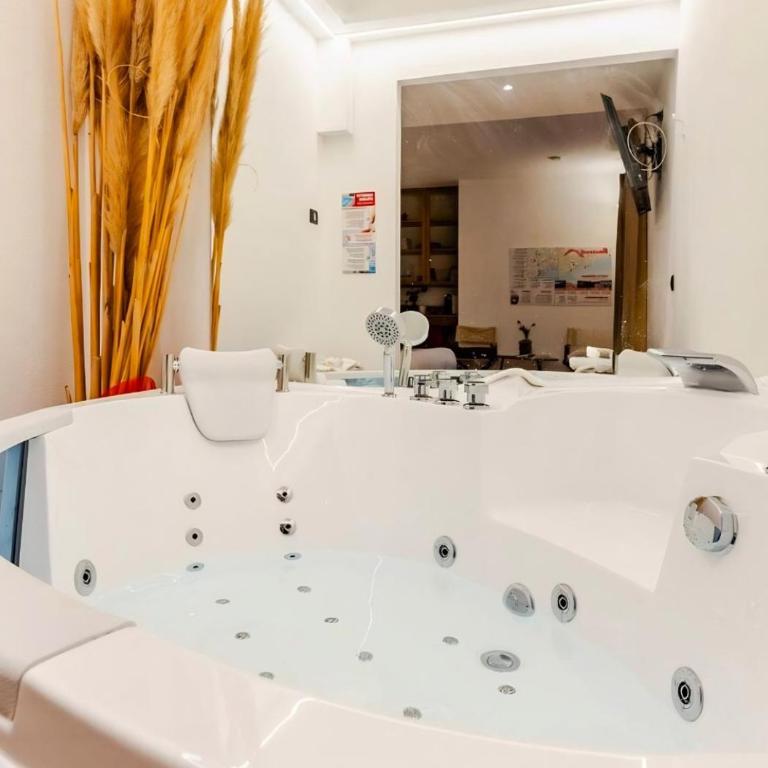 Agri Suite with jacuzzi - La Bilaia - Suite con bañera de hidromasaje - 8