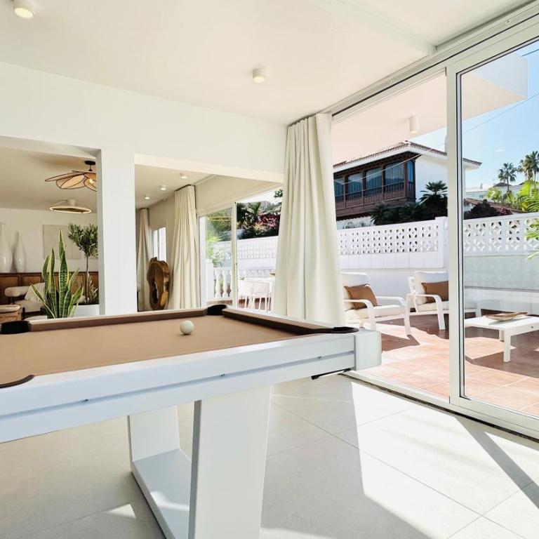 Villa de Luxe, 360m2, 4 chambres, vue mer, piscine privée et chauffée - Villa - 24