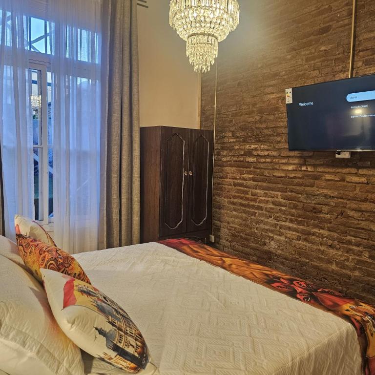 Casafran Boutique - King Room with Garden View - 2