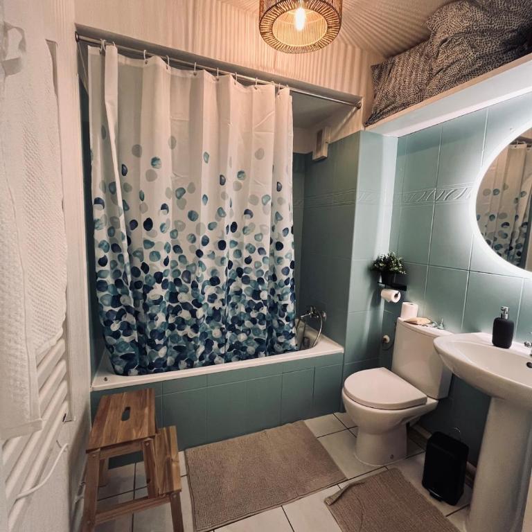 Nice studio pool-beach-free parking - One-Bedroom Apartment - 3