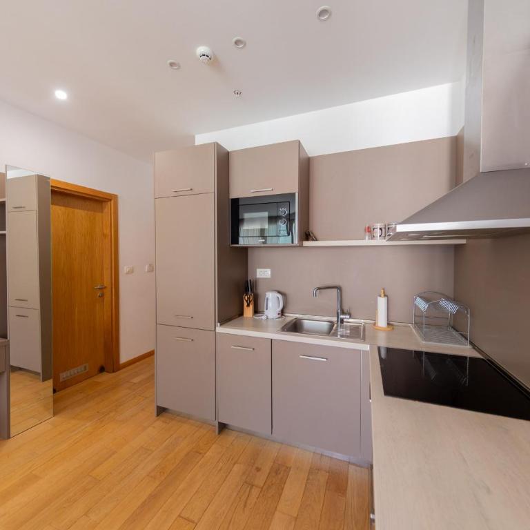 WoW Horizon Apartment - One-Bedroom Apartment with City View - 4