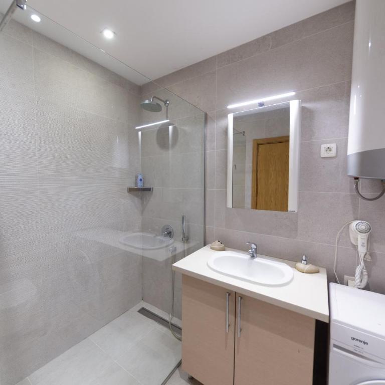 WoW Horizon Apartment - One-Bedroom Apartment with City View - 11