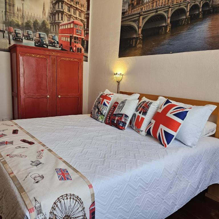 Casafran Boutique - King Room with Mountain View - 3