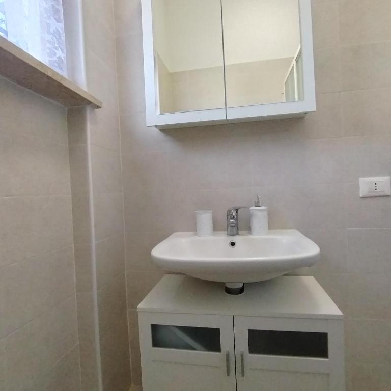 Monolocale al lago - One-Bedroom Apartment - 9