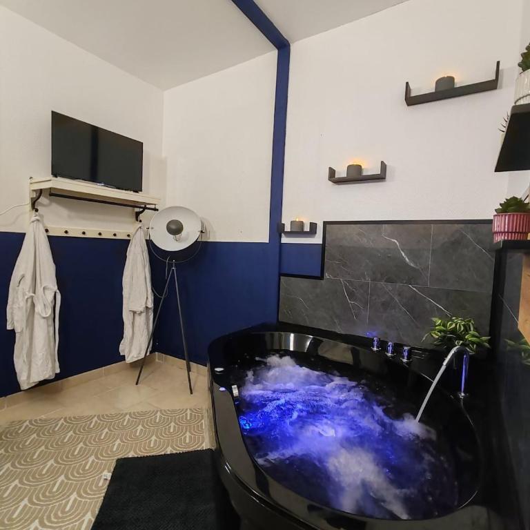Le Maley - Two-Bedroom Apartment - 14