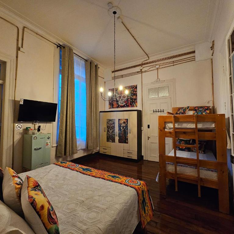 Casafran Boutique - Quadruple Room with Shared Bathroom - 8