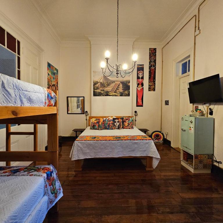 Casafran Boutique - Quadruple Room with Shared Bathroom - 11