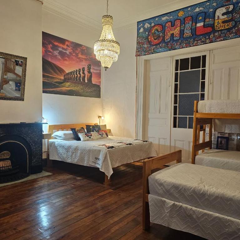 Casafran Boutique - Family Room with Shared Bathroom - 1