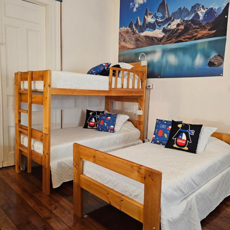 Casafran Boutique - Family Room with Shared Bathroom - 8