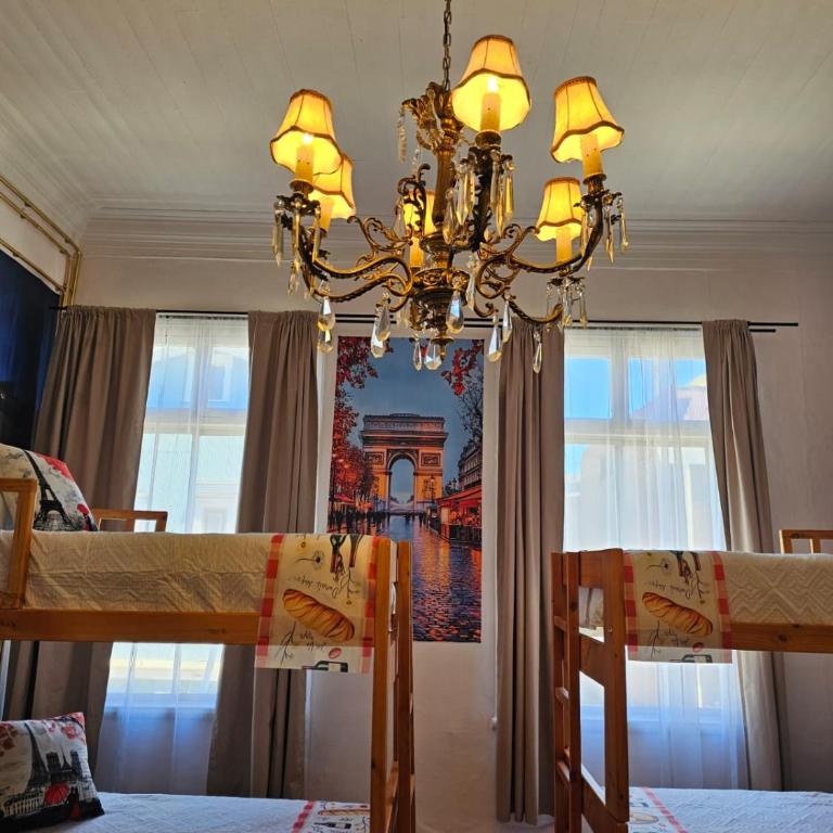Casafran Boutique - Family Room with Shared Bathroom - 2
