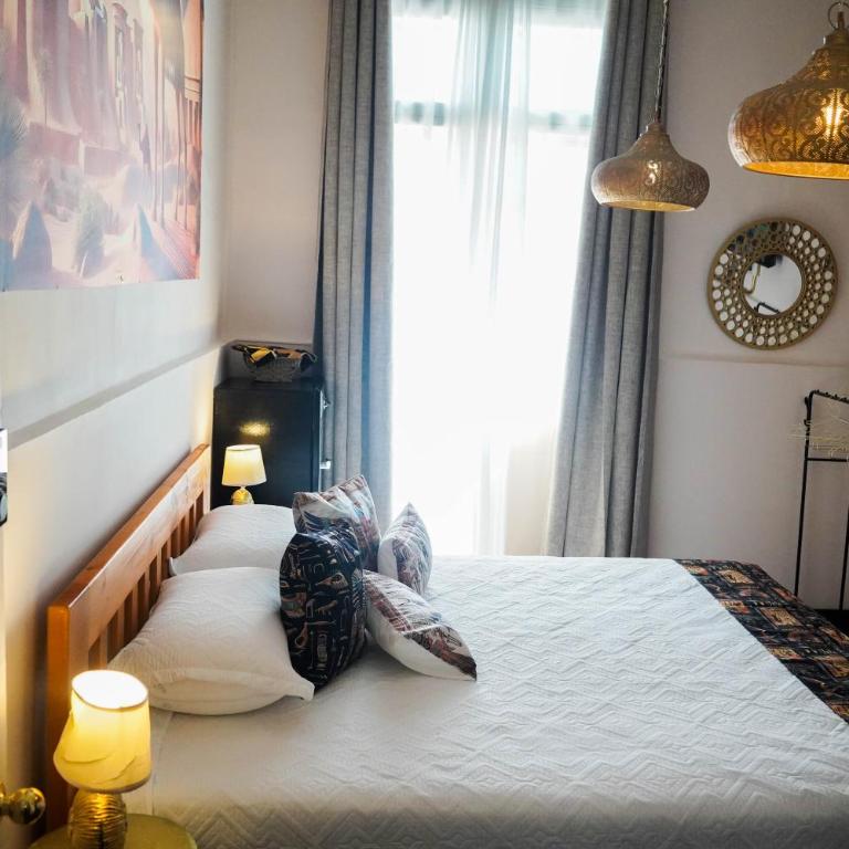 Casafran Boutique - Deluxe Double Room with Balcony and Sea View - 10