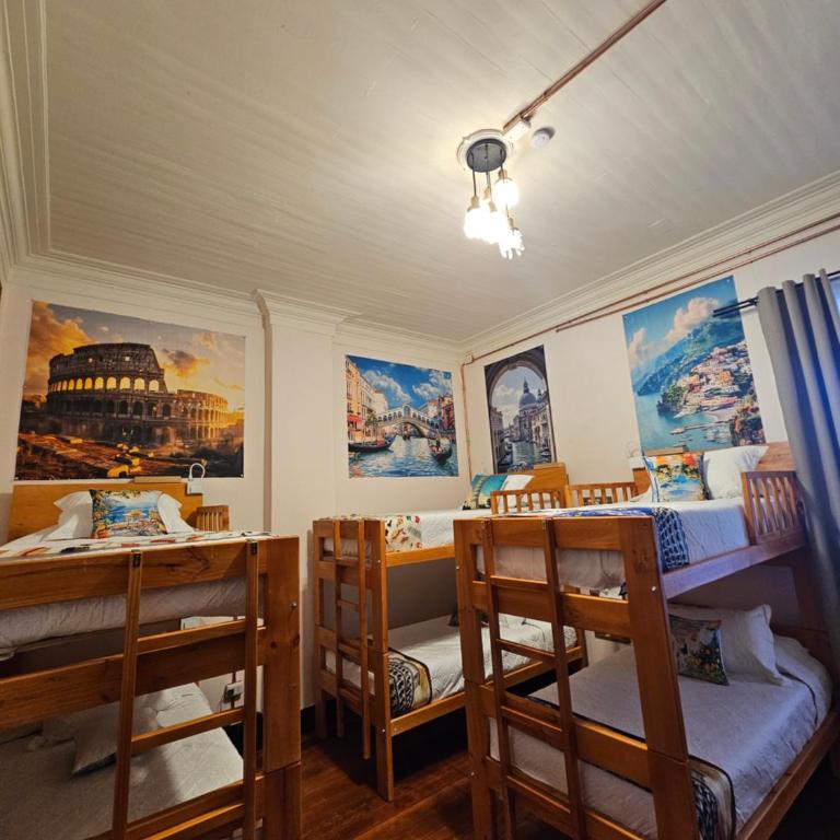 Casafran Boutique - Family Room with Shared Bathroom - 2