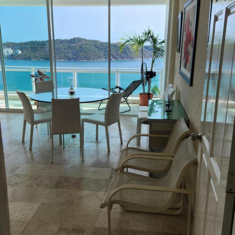 Hermoso departamento con vista a puerto Márquez - Apartamento de 3 dormitorios - 4