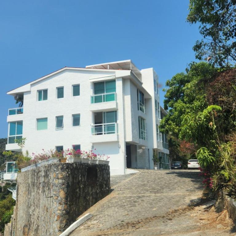 Hermoso departamento con vista a puerto Márquez - Apartamento de 3 dormitorios - 8