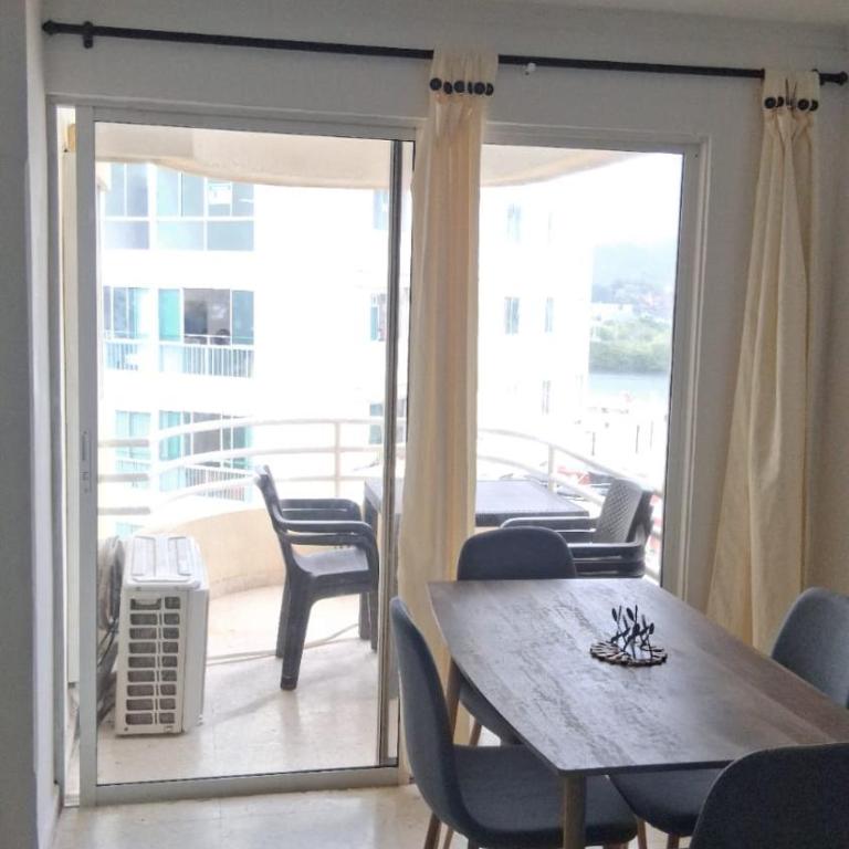 Espectacular Apartamento Central y Cerca al Centro Historico - Two-Bedroom Apartment - 3