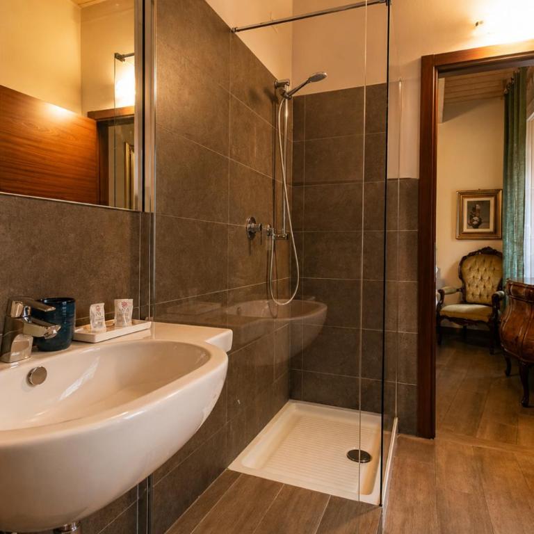 Al Battistero Luxury Suite - Camera Matrimoniale Deluxe con Doccia - 4