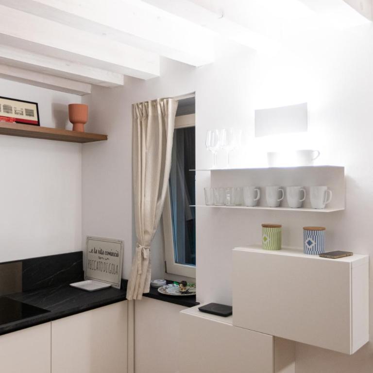 Stylish apartment, 2 bedrooms, Elevator - Two-Bedroom Apartment - 6
