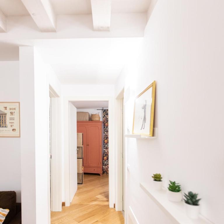 Stylish apartment, 2 bedrooms, Elevator - Two-Bedroom Apartment - 10