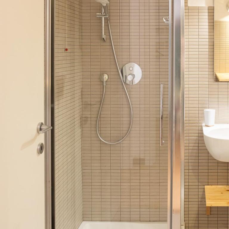 Stylish apartment, 2 bedrooms, Elevator - Two-Bedroom Apartment - 23