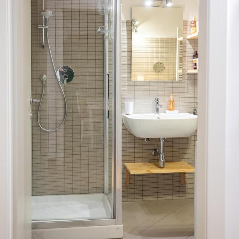 Stylish apartment, 2 bedrooms, Elevator - Two-Bedroom Apartment - 20