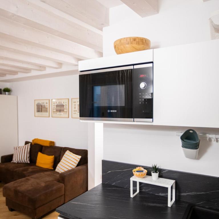 Stylish apartment, 2 bedrooms, Elevator - Two-Bedroom Apartment - 16