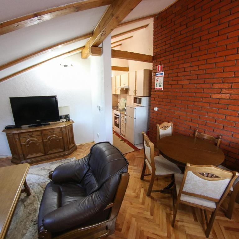 Golden View Skenderija Apartment's - Free parking - Apartman sa 2 Spavaće Sobe - 3