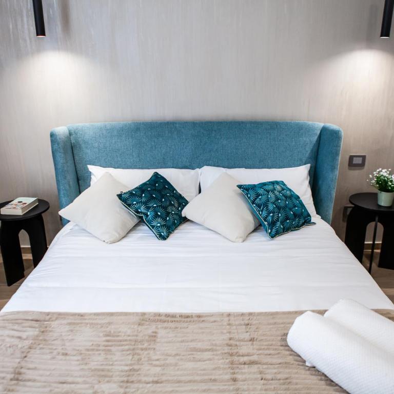 Sisilì Rooms - Two-Bedroom Deluxe Apartment with Balcony - 5