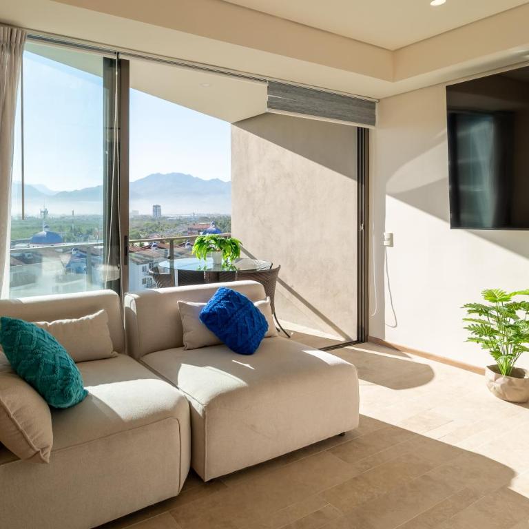 Beautiful Nima Bay Penthouse in Marina Vallarta - Two-Bedroom Apartment - 12