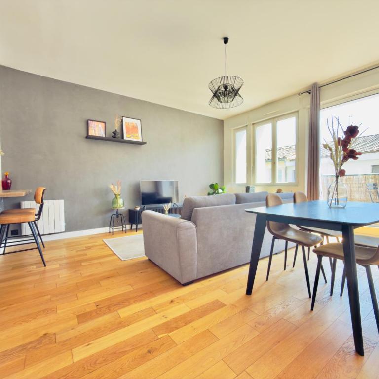 T2 Chaleureux - Parking - Proche centre-ville - Appartement 1 Chambre - 24