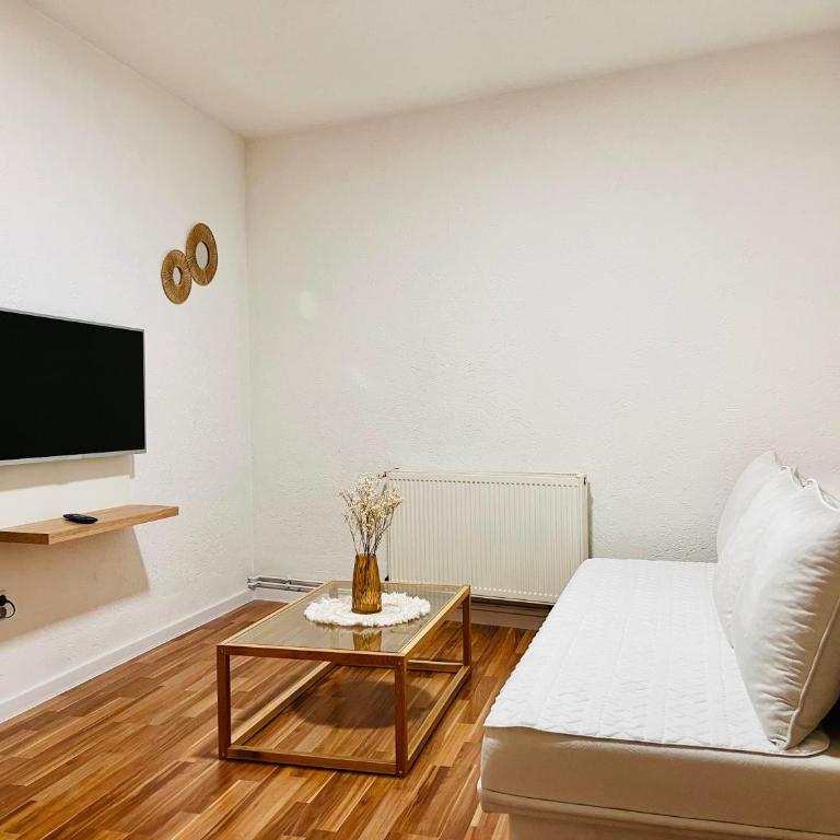 Zayed Residence - One-Bedroom Apartment - 11