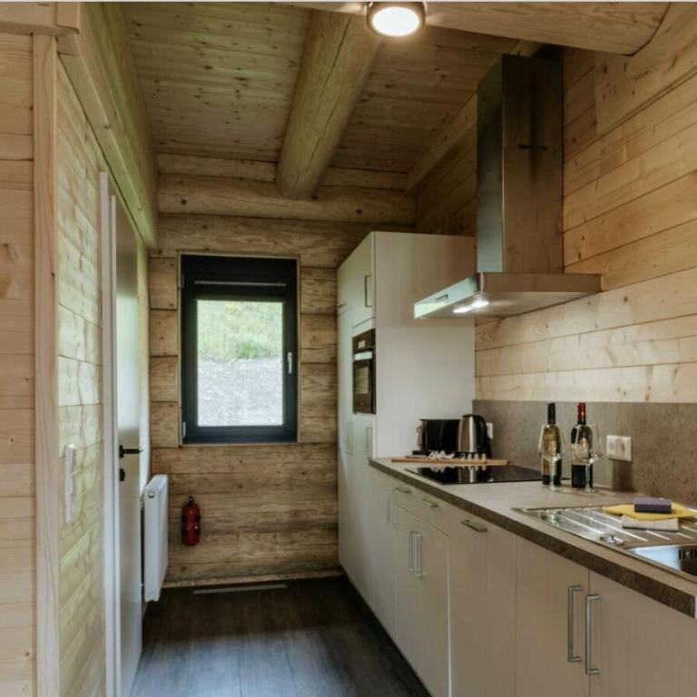 Modern Luxury Chalet with Free Parking - Chalet mit 3 Schlafzimmern - 28