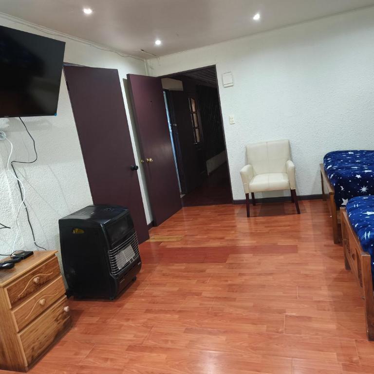 Hostal Fernanda - Family Room - 15