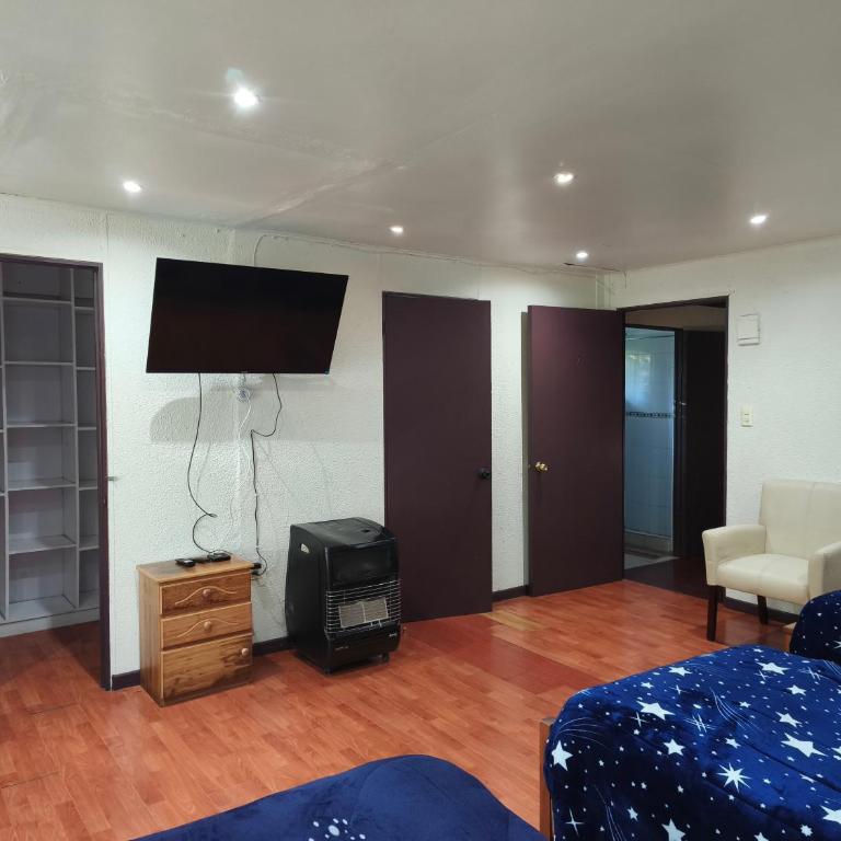 Hostal Fernanda - Family Room - 13