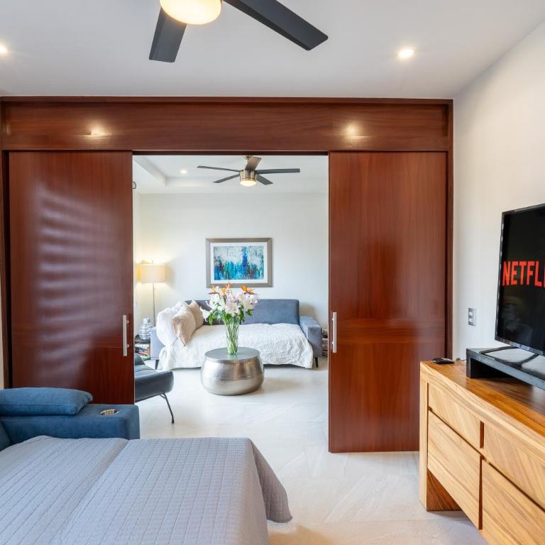 4 Person Occupancy, 1 block from Ocean - Apartamento de 2 dormitorios con terraza - 13