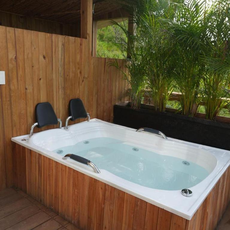 Berakah Glamping VIP - Double Room with Mountain View - 7