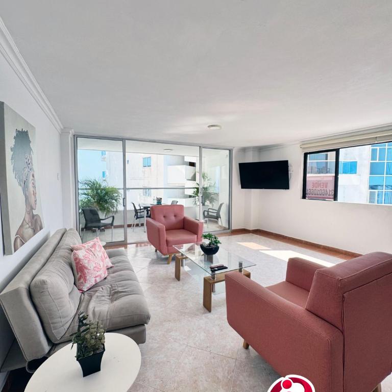 Apartahotel el Laguito Por Parceros Group - Three-Bedroom Standard Apartment - 8