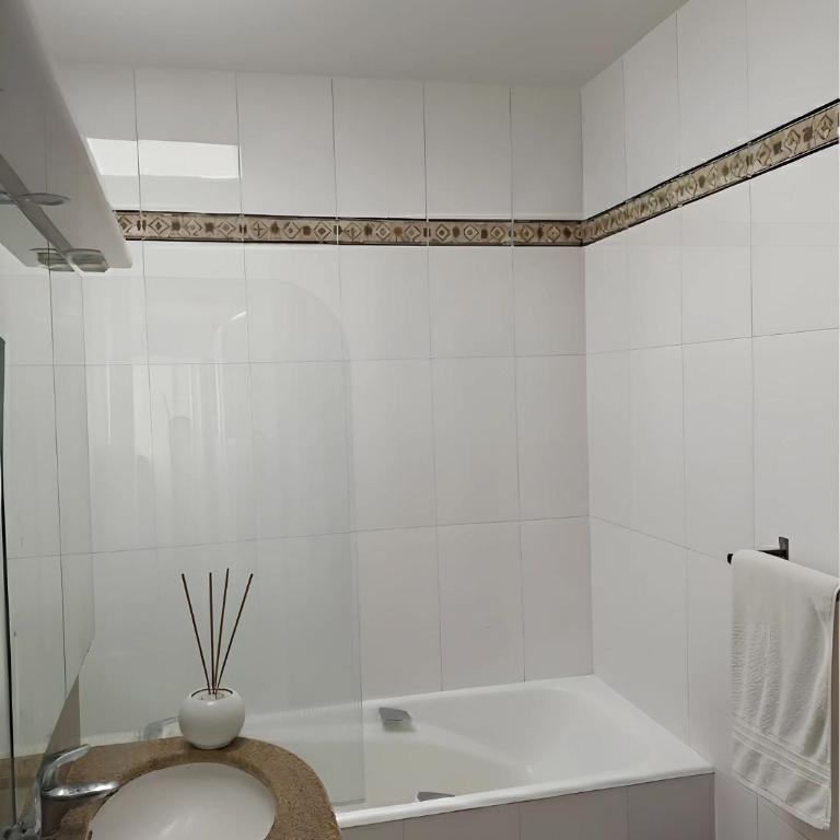 Elegant Apartment - Arc de Triomphe - Appartement 2 Chambres avec Balcon - 23