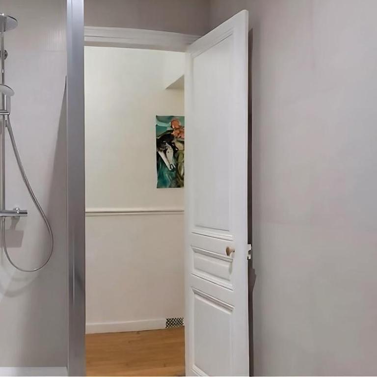 Elegant Apartment - Eiffel Tower - Appartement 2 Chambres avec Balcon - 10