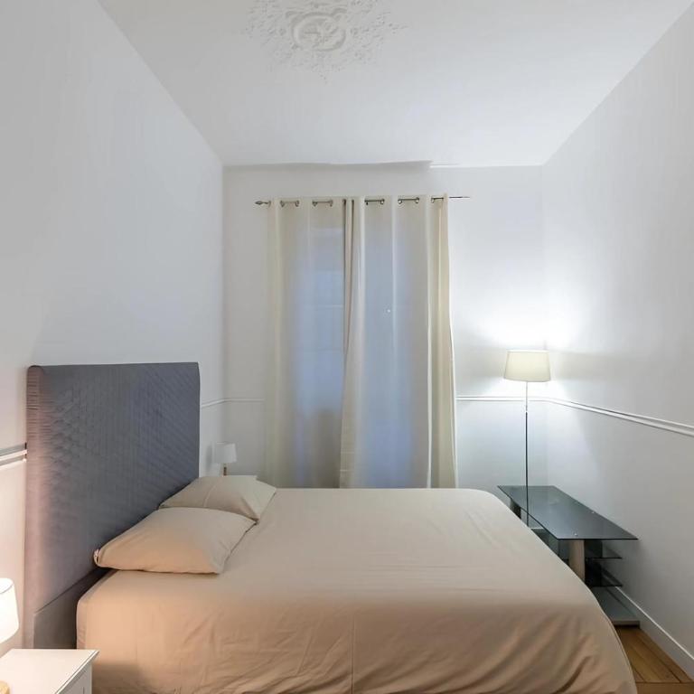 Elegant Apartment - Eiffel Tower - Appartement 2 Chambres avec Balcon - 12