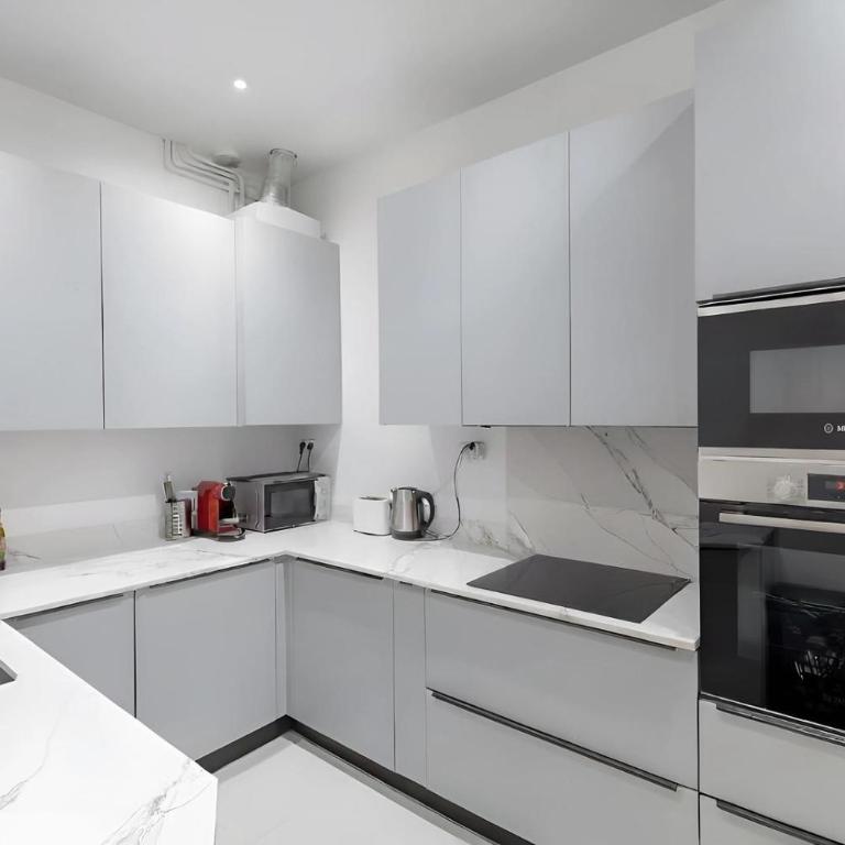 Elegant Apartment - Eiffel Tower - Appartement 2 Chambres avec Balcon - 15
