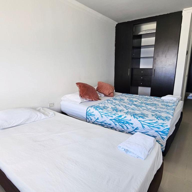Apartahotel el Laguito Por Parceros Group - Three-Bedroom Standard Apartment - 12