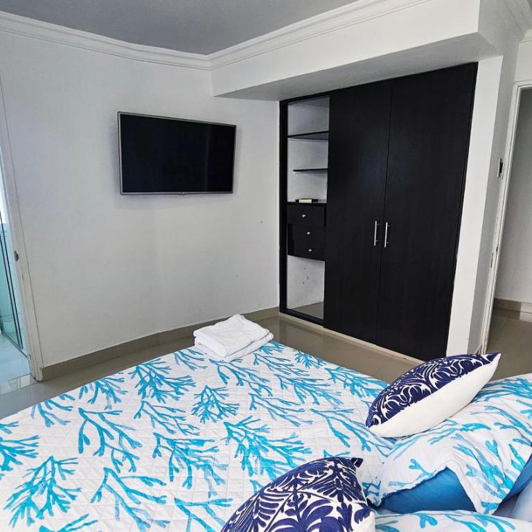 Apartahotel el Laguito Por Parceros Group - Three-Bedroom Standard Apartment - 6