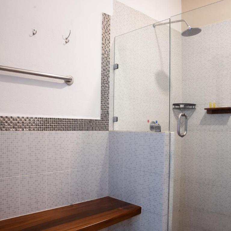 The Mint Resort Isla Mujeres - Large Double Room - 3