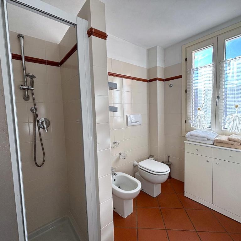 Lakeview Apartment in Luino for 4 - Apartamento de 1 dormitorio - 17
