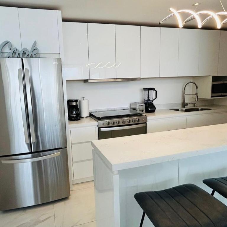 Great Location 3BR Condo walk to Beach & Downtown - Apartamento de 3 dormitorios - 11