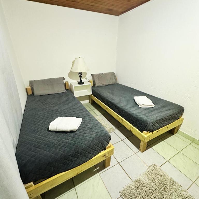 Casa para 8 personas cerca del Centro - Two-Bedroom House - 14