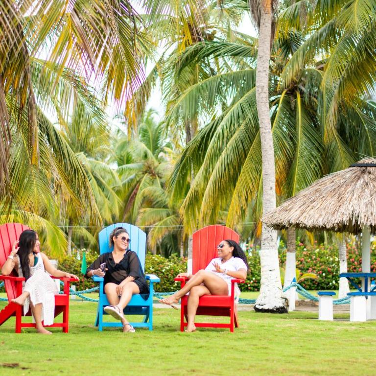 Coveñas - Condominio Puntepiedra Hotel - Three-Bedroom Apartment - Oceanfront - 54