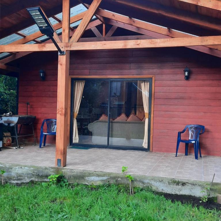 Cabaña en Coñaripe camino a Pellaifa - Three-Bedroom House - 2