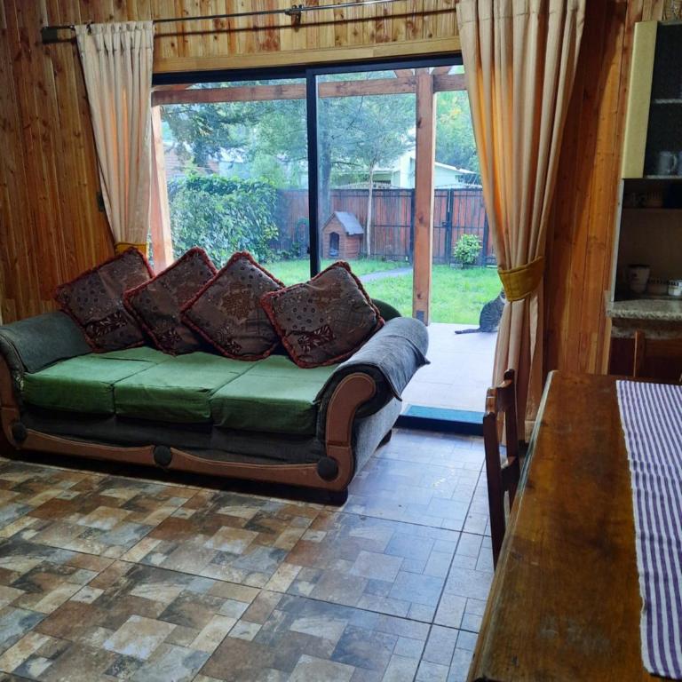 Cabaña en Coñaripe camino a Pellaifa - Three-Bedroom House - 4